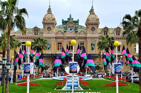 decorations in place du casino